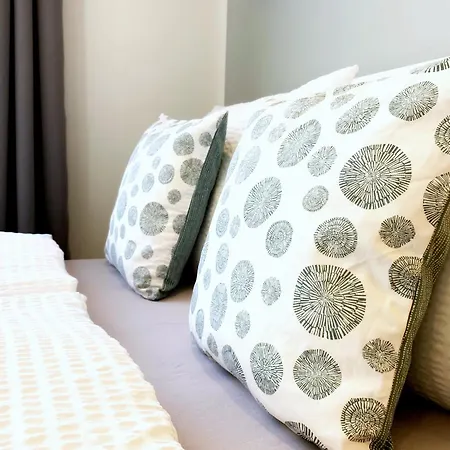 Apartment Moderne Mit Bodentiefer Dusche, Waschmaschine Und Kueche - 